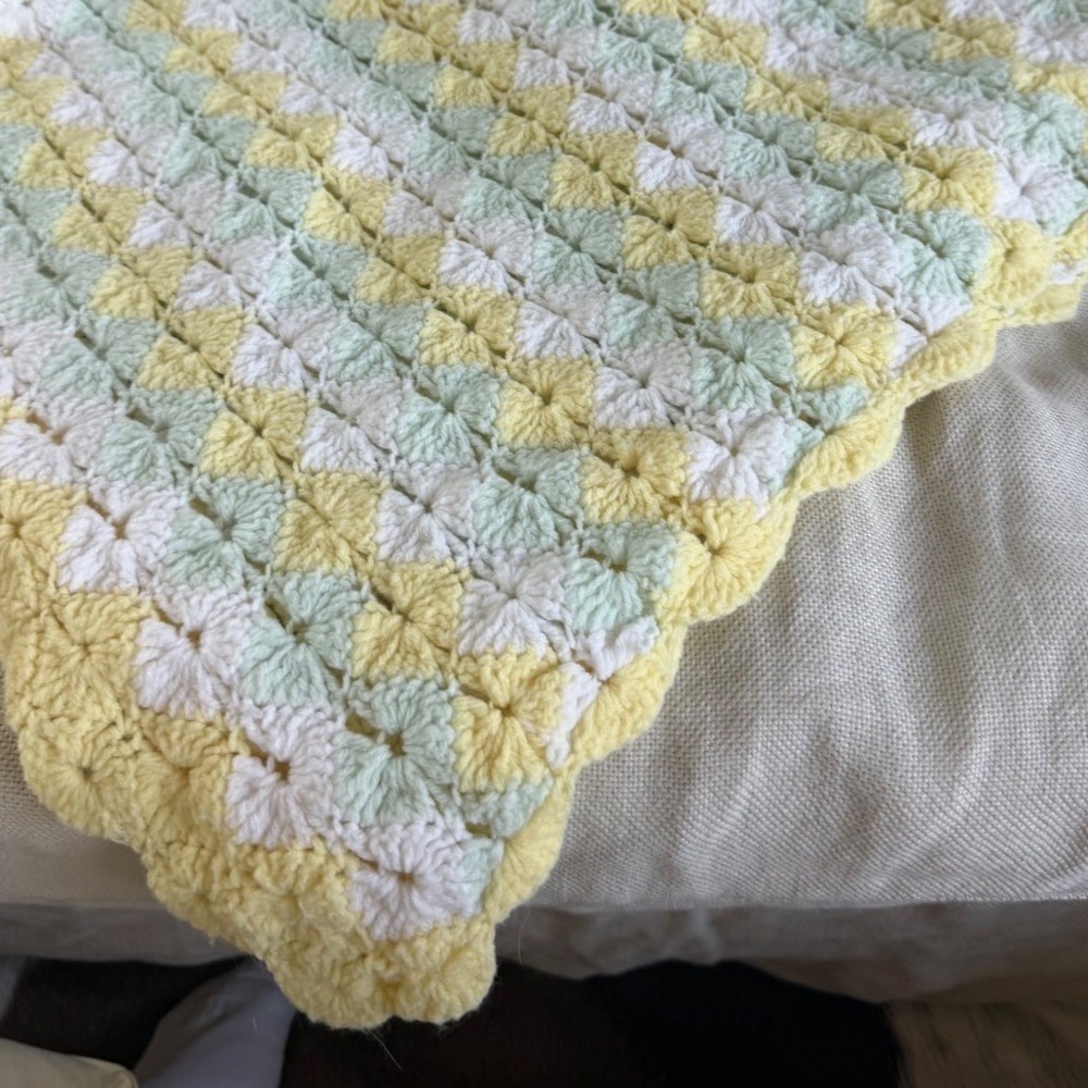 Vintage Handmade Baby Afghan